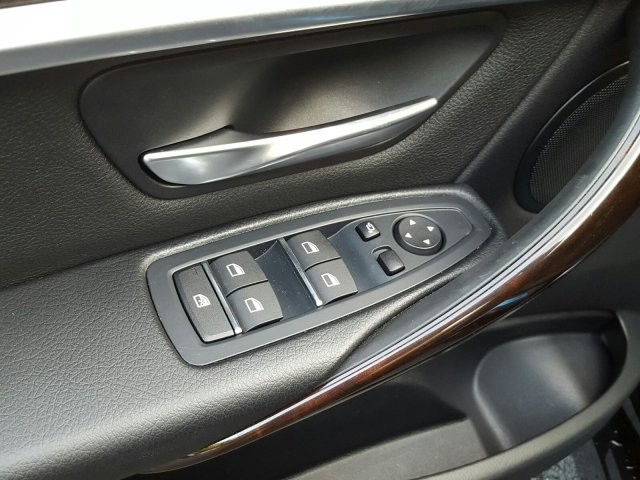 2017 BMW 3 Series 330i
