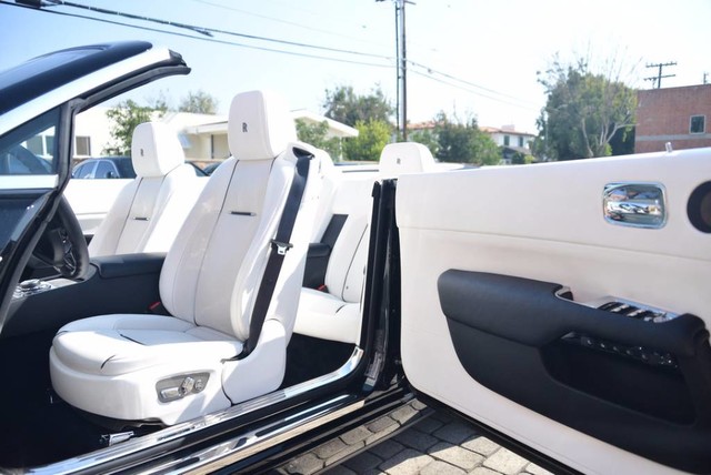 2016 Rolls-Royce Dawn 2dr Convertible