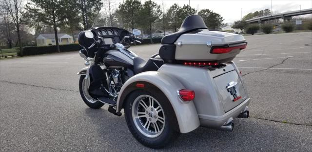2018 Hd Tri Glide Ultra [12]