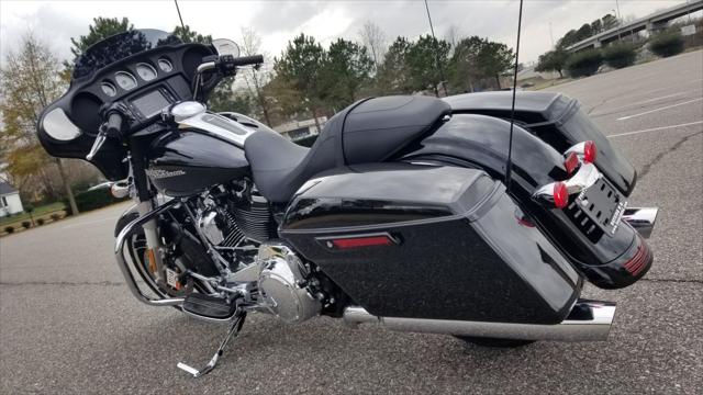 2018 Hd Street Glide [7]