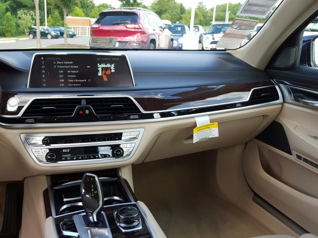 2018 BMW 7 Series 740i