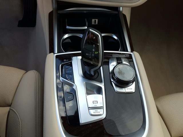 2018 BMW 7 Series 740i