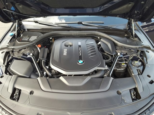 2018 BMW 7 Series 740i