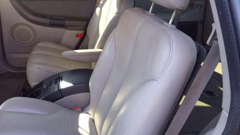 2004 Chrysler Pacifica 2004.5 4dr Wgn AWD