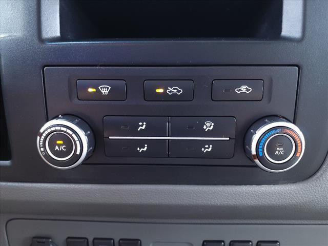 2015 Nissan 2500 SV V6
