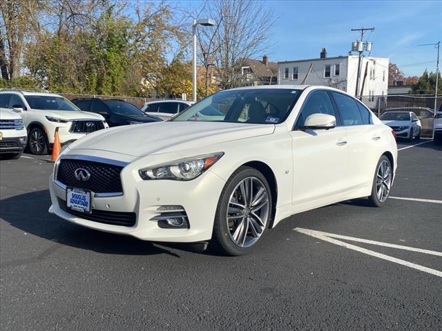 2015 Infiniti Q50