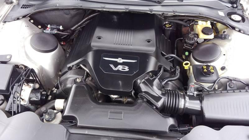 2005 Ford Thunderbird Deluxe/Premium/50th Anniversary