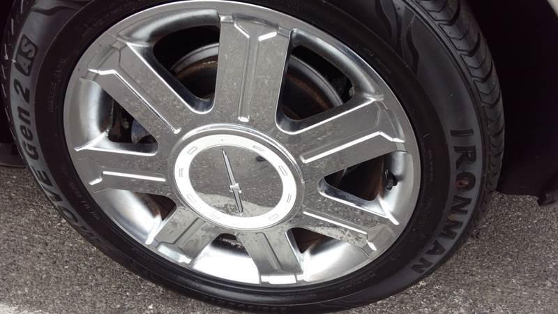 2005 Ford Thunderbird Deluxe/Premium/50th Anniversary