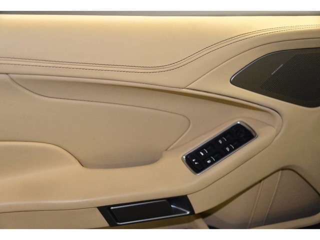 2014 Aston Martin Vanquish 2dr Cpe