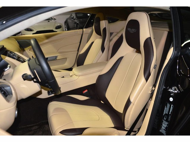 2014 Aston Martin Vanquish 2dr Cpe