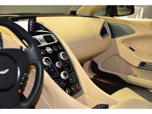 2014 Aston Martin Vanquish 2dr Cpe