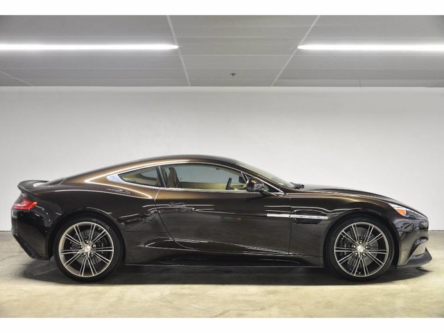 2014 Aston Martin Vanquish 2dr Cpe