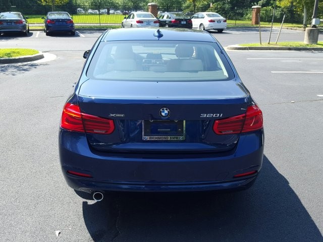 2017 BMW 3 Series 320i xDrive