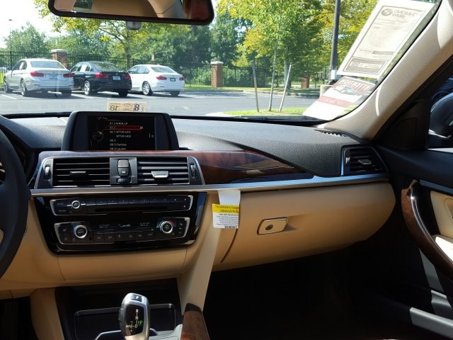2017 BMW 3 Series 320i xDrive