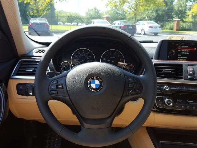 2017 BMW 3 Series 320i xDrive