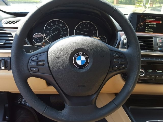 2017 BMW 3 Series 320i xDrive