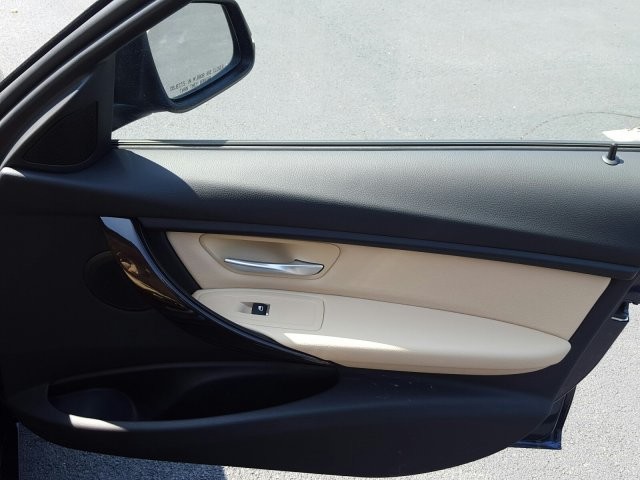 2017 BMW 3 Series 320i xDrive