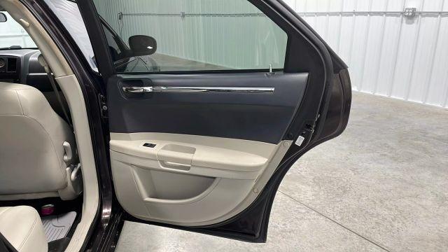 2005 Chrysler 300 Touring