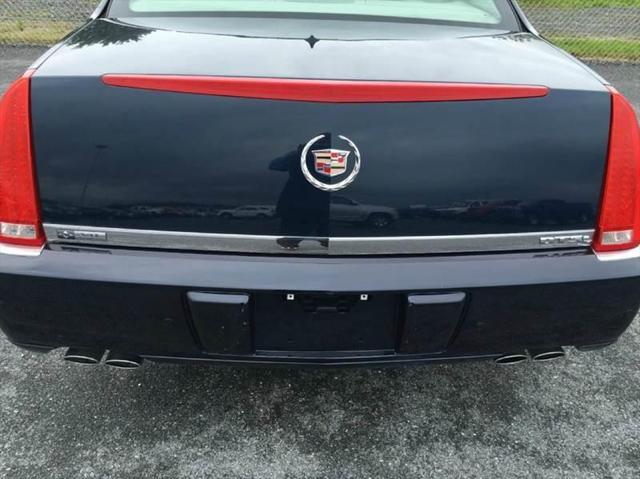 2009 Cadillac DTS Standard