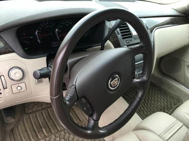 2009 Cadillac DTS Standard