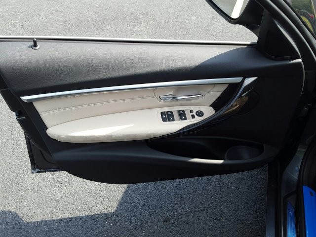 2017 BMW 3 Series 330i