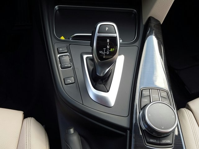 2017 BMW 3 Series 330i