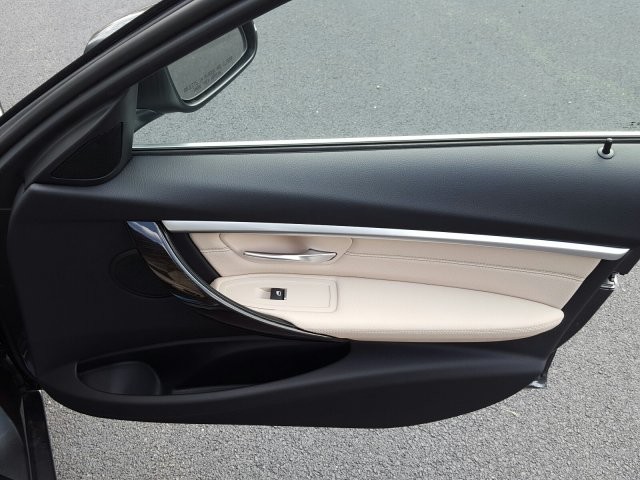 2017 BMW 3 Series 330i