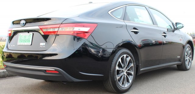 2018 Toyota Avalon Hybrid (Natl)