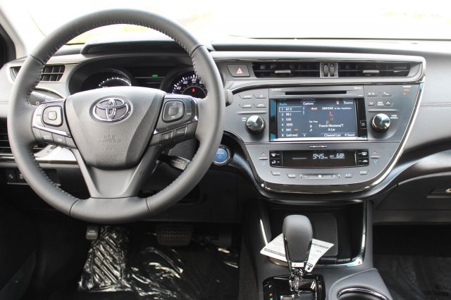 2018 Toyota Avalon Hybrid (Natl)