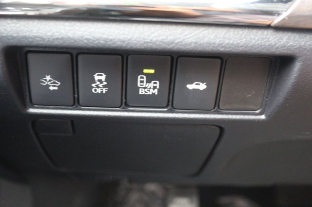 2018 Toyota Avalon Hybrid (Natl)