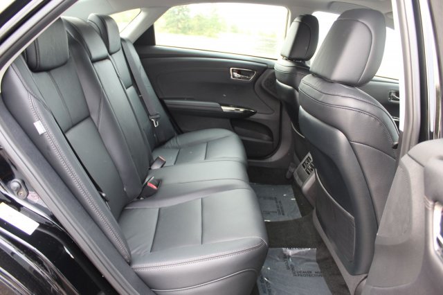2018 Toyota Avalon Hybrid (Natl)