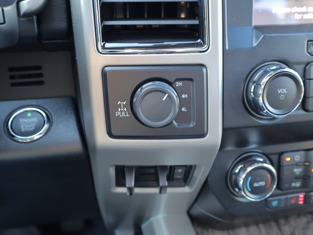 2019 Ford F-350 KING RANCH 4WD CREW CAB 8