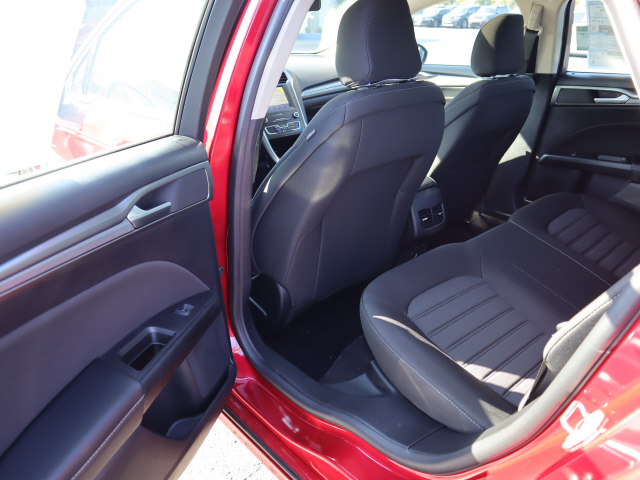 2020 Ford Fusion SE FWD
