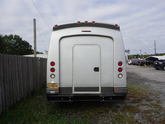 2003 Ford E-450 Cutaway Commercial
