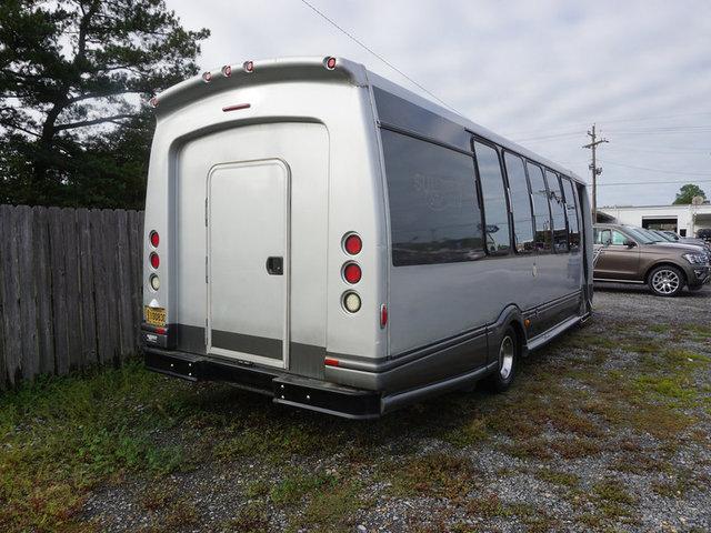 2003 Ford E-450 Cutaway Commercial