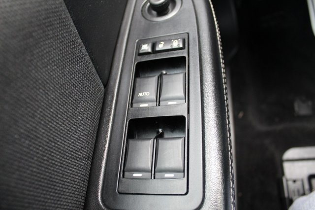 2012 Dodge Avenger SE