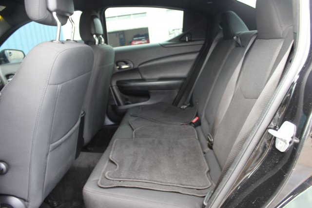 2012 Dodge Avenger SE