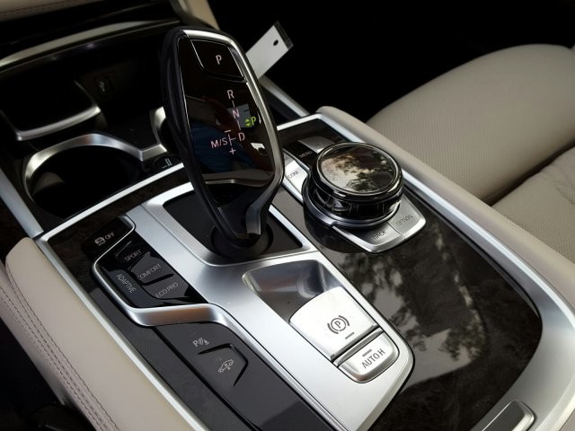 2018 BMW 7 Series 750i xDrive