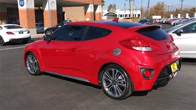 2016 Hyundai Veloster Turbo 11