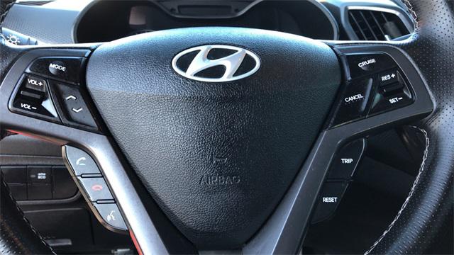 2016 Hyundai Veloster Turbo 21