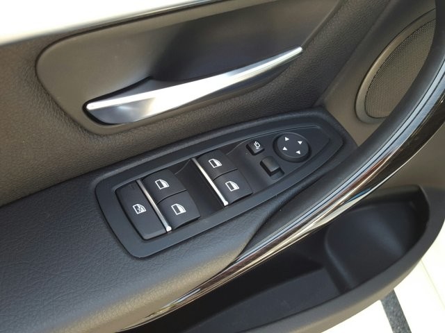 2018 BMW 3 Series 330i