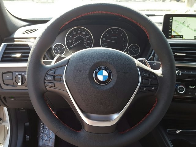 2018 BMW 3 Series 330i