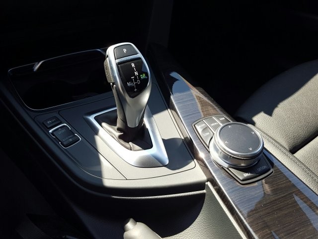 2018 BMW 3 Series 330i