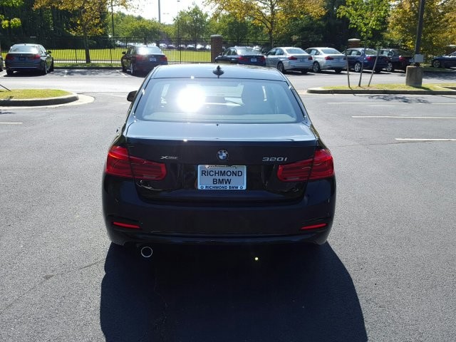 2018 BMW 3 Series 320i xDrive