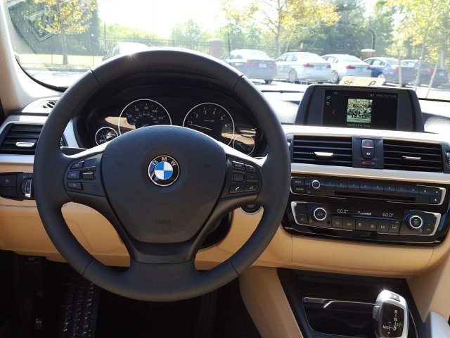 2018 BMW 3 Series 320i xDrive