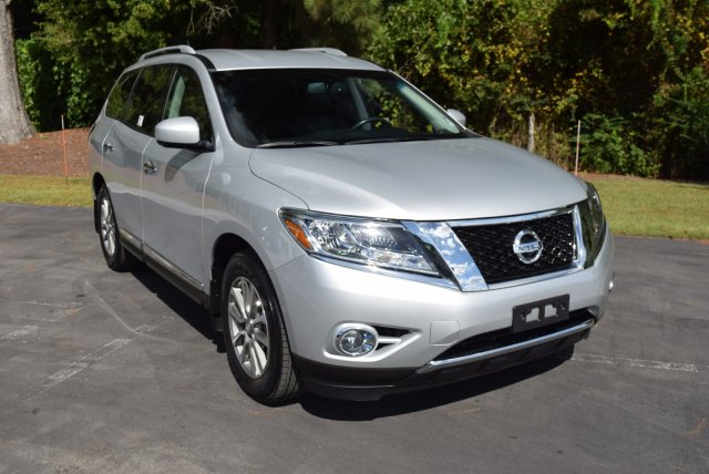 2015 Nissan Pathfinder SL for sale in Jacksonville, NC
