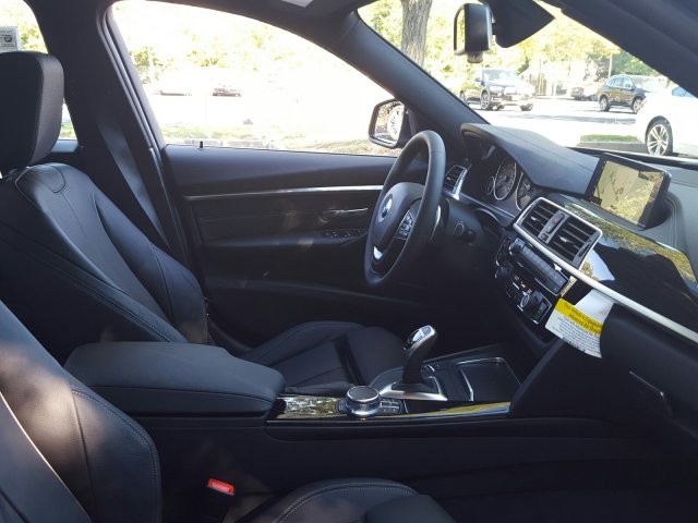 2018 BMW 3 Series 330i