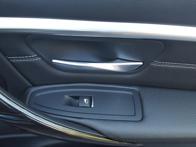 2018 BMW 3 Series 330i