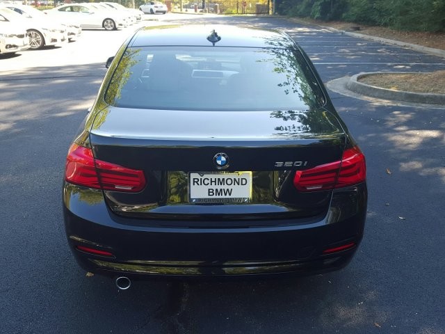 2018 BMW 3 Series 320i
