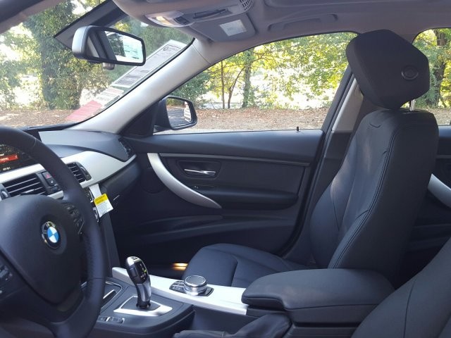 2018 BMW 3 Series 320i
